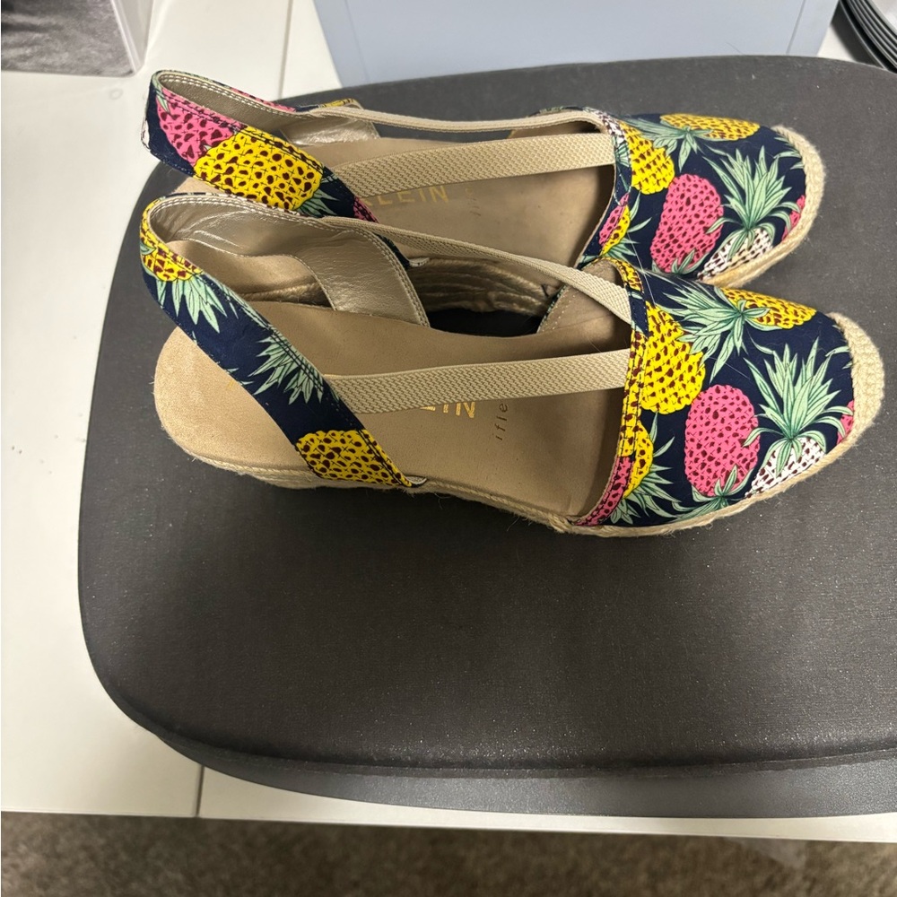 Wedge sandal - Picture 2 of 2